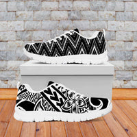 Black White New Zealand Taniko Motifs Sneakers Aotearoa Maori Plumeria Curve Style LT14 Black - Polynesian Pride