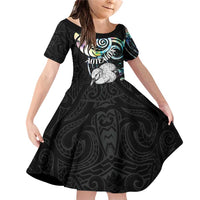 New Zealand Kiwi Bird Family Matching Off Shoulder Short Dress and Hawaiian Shirt Silver Fern Koru Paua Shell DT04 Daughter's Dress Black - Polynesian Pride