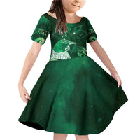 New Zealand Matariki Family Matching Off Shoulder Short Dress and Hawaiian Shirt Maori Tui Bird Green Galaxy DT05 Daughter's Dress Green - Polynesian Pride