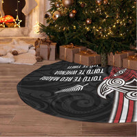 Toitu Te Reo Maori Toitu Te Whenua Toitu Te Tiriti Tree Skirt Maori Warrior LT01 - Polynesian Pride