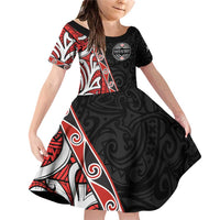 Aotearoa Toitu Te Tiriti Family Matching Off Shoulder Short Dress and Hawaiian Shirt Honour The Treaty New Zealand LT01 Daughter's Dress Black - Polynesian Pride
