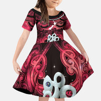 Personalised Maori Matariki Manaia Whero Family Matching Off The Shoulder Long Sleeve Dress and Hawaiian Shirt Maori Kowhaiwhai Pattern Galaxy LT01 Daughter's Dress Red - Polynesian Pride