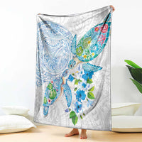 Hawaiian Couple Turtles Honi Blanket Polynesian Art Motifs and Hibiscus White Blue Color LT03 - Polynesian Pride