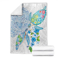 Hawaiian Couple Turtles Honi Blanket Polynesian Art Motifs and Hibiscus White Blue Color LT03 - Polynesian Pride