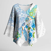 Hawaiian Couple Turtles Honi Kimono Sleeve Blouse Polynesian Art Motifs and Hibiscus White Blue Color LT03 Female White - Polynesian Pride