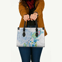 Hawaiian Couple Turtles Honi Leather Bag Polynesian Art Motifs and Hibiscus White Blue Color LT03 - Polynesian Pride