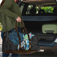 Hawaiian Couple Turtles Honi Travel Bag Polynesian Art Motifs and Hibiscus Black Blue Color LT03 - Polynesian Pride