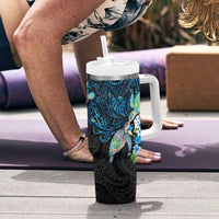 Hawaiian Couple Turtles Honi Tumbler With Handle Polynesian Art Motifs and Hibiscus Black Blue Color LT03 - Polynesian Pride
