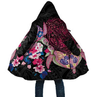 Hawaiian Couple Turtles Honi Cloak Polynesian Art Motifs and Hibiscus Black Red Color - Polynesian Pride