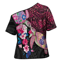 Hawaiian Couple Turtles Honi Cross Shoulder Shirt Polynesian Art Motifs and Hibiscus Black Red Color LT03 - Polynesian Pride