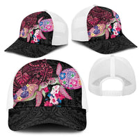 Hawaiian Couple Turtles Honi Mesh Trucker Cap Polynesian Art Motifs and Hibiscus Black Red Color LT03 - Polynesian Pride