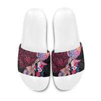 Hawaiian Couple Turtles Honi Slide Sandals Polynesian Art Motifs and Hibiscus Black Red Color LT03 Black - Polynesian Pride