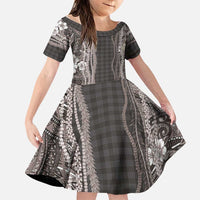Hawaiian Art Flower Tribal with Lei Family Matching Summer Maxi Dress and Hawaiian Shirt Palaka Pattern Grayscale LT03 Daughter's Dress Gray - Polynesian Pride