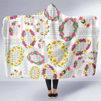 Hawaiian Kakau Tattoo Leis and Palaka Pattern Hooded Blanket Traditional Aloha Tribal White Color