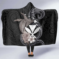 Hawaiian Whale and Kanaka Maoli Symbol Hooded Blanket Hibiscus with Hawaii Map and Polynesian Tattoo Grayscale Color LT03 One Size Black - Polynesian Pride