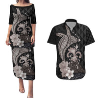 Hawaiian Whale and Volcanic Eruption Couples Matching Puletasi and Hawaiian Shirt Hibiscus and Kakau Pattern Grayscale Color LT03 Black - Polynesian Pride