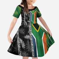Custom Aotearoa South Africa Rugby Freedom Cup Family Matching Off Shoulder Maxi Dress and Hawaiian Shirt Maori Silver Fern Art and Sporty Flag SA LT03 Daughter's Dress Black - Polynesian Pride