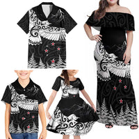 New Zealand Kea Bird Family Matching Off Shoulder Maxi Dress and Hawaiian Shirt Maori Tattoo and Silver Fern Black Color LT03 - Polynesian Pride