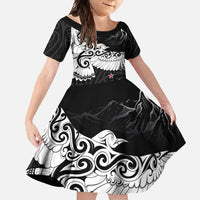 New Zealand Kea Bird Family Matching Summer Maxi Dress and Hawaiian Shirt Maori Tattoo and Silver Fern Black Color LT03 Daughter's Dress Black - Polynesian Pride
