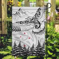 New Zealand Kea Bird Garden Flag Maori Tattoo and Silver Fern White Color LT03 Garden Flag White - Polynesian Pride