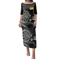 Personalised Niue Darts Masters Family Matching Puletasi and Hawaiian Shirt Tribal Hiapo Dartboard LT03 Mom's Dress Black - Polynesian Pride
