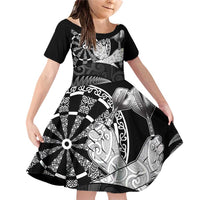Personalised New Zealand Aotearoa Darts Masters Family Matching Off Shoulder Short Dress and Hawaiian Shirt Silver Fern and Maori Spirit LT03 Daughter's Dress Black - Polynesian Pride