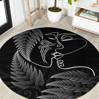 New Zealand Valentine's Day Round Carpet Silver Fern and Line Art Love Couple LT03 Black - Polynesian Pride