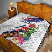 New Zealand Christmas Quilt Meri Kirihimete-Tuatara and Pohutukawa White Color LT03 - Polynesian Pride