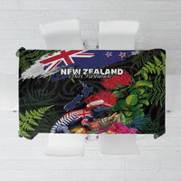 New Zealand Christmas Tablecloth Meri Kirihimete-Tuatara and Pohutukawa Black Color LT03 Black - Polynesian Pride