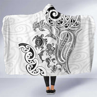 New Zealand Sea Animals with Maori Tribal Tattoo Hooded Blanket White Color LT03 One Size White - Polynesian Pride