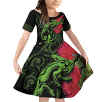 New Zealand Chameleon and Gecko Family Matching Off Shoulder Short Dress and Hawaiian Shirt Maori Silver Fern and Pohutukawa Decoration LT03 Daughter's Dress Green - Polynesian Pride