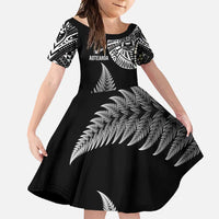 Personalised New Zealand Maori Art Tattoo and Silver Fern Family Matching Off Shoulder Maxi Dress and Hawaiian Shirt LT03 Daughter's Dress Black - Polynesian Pride
