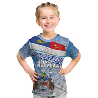 New Zealand Auckland Kid T Shirt Auckland's Flag and Coat of Arms - Koru Art Maori Pattern LT03 Light Blue - Polynesian Pride