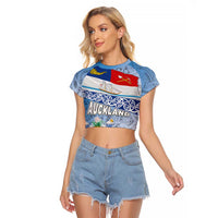 New Zealand Auckland Raglan Cropped T Shirt Auckland's Flag and Coat of Arms - Koru Art Maori Pattern LT03 Female Light Blue - Polynesian Pride