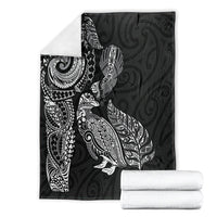 Aotearoa Moko Tribal Tattoo Blanket New Zealand Maori Penguin and Fantail Black Color LT03 - Polynesian Pride