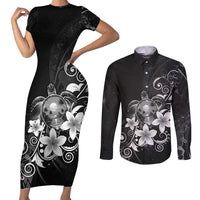 Hawaii Honu Couples Matching Short Sleeve Bodycon Dress and Long Sleeve Button Shirt Polynesian Curves Plumeria Grayscale LT05 Black - Polynesian Pride