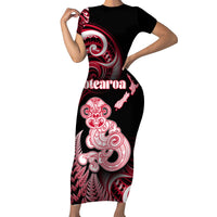 Personalised New Zealand Maori Taniwha Family Matching Short Sleeve Bodycon Dress and Hawaiian Shirt Silver Fern Red Version LT05 Mom's Dress Red - Polynesian Pride