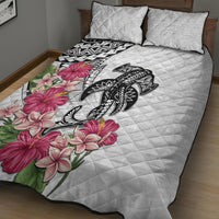 White Polynesian Hammerhead Shark Tribal Pattern Quilt Bed Set