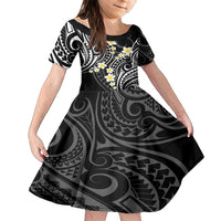 Plumeria With Black Polynesian Tattoo Pattern Family Matching Off Shoulder Maxi Dress and Hawaiian Shirt LT05 Daughter's Dress Black - Polynesian Pride