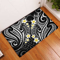Plumeria With Black Polynesian Tattoo Pattern Rubber Doormat