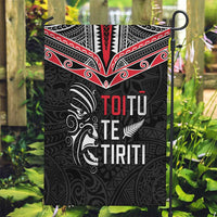 Aotearoa Toitu Te Tiriti Garden Flag New Zealand Honour The Treaty LT05 Garden Flag Black - Polynesian Pride