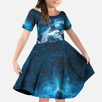 New Zealand Matariki Family Matching Off Shoulder Maxi Dress and Hawaiian Shirt Pigeon Kereru Maori Fern Art LT05 Daughter's Dress Blue - Polynesian Pride