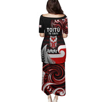 Aotearoa Toitu He Whakaputanga Family Matching Puletasi and Hawaiian Shirt Toitu Te Tiriti O Waitangi LT05 - Polynesian Pride