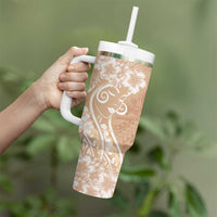 Polynesian Women's Day Tumbler With Handle Brown Hibiscus Flowers With Polynesian Pattern