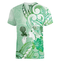 Aotearoa Maori Wahine Women V-Neck T-Shirt Fantail Bird Green Gold Marble LT05 - Polynesian Pride