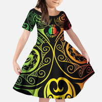 New Caledonia Day Family Matching Puletasi and Hawaiian Shirt Polynesian Curves Reggae Color LT05 Daughter's Dress Reggae - Polynesian Pride