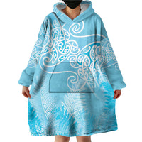Aotearoa Maori Koru Curves Wearable Blanket Hoodie Silver Ferns - Turquoise