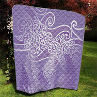 Aotearoa Maori Koru Curves Quilt Silver Ferns - Amethyst