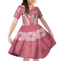 Personalised Kia Kaha Te Reo Maori Family Matching Summer Maxi Dress and Hawaiian Shirt Hei Tiki Mix Koru - Pink LT7 Daughter's Dress Pink - Polynesian Pride