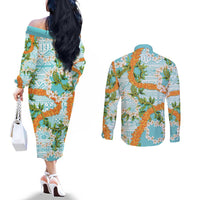 Aloha Festive Hawaii Couples Matching Off The Shoulder Long Sleeve Dress and Long Sleeve Button Shirt Mokihana - Maile and Ilima on Turquoise LT7 - Polynesian Pride